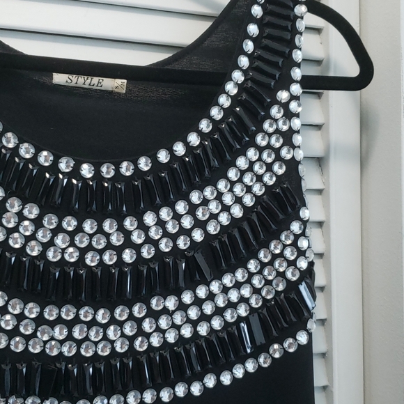 Statement Dress🎀REDUCED PRICE🎀 - Picture 4 of 11